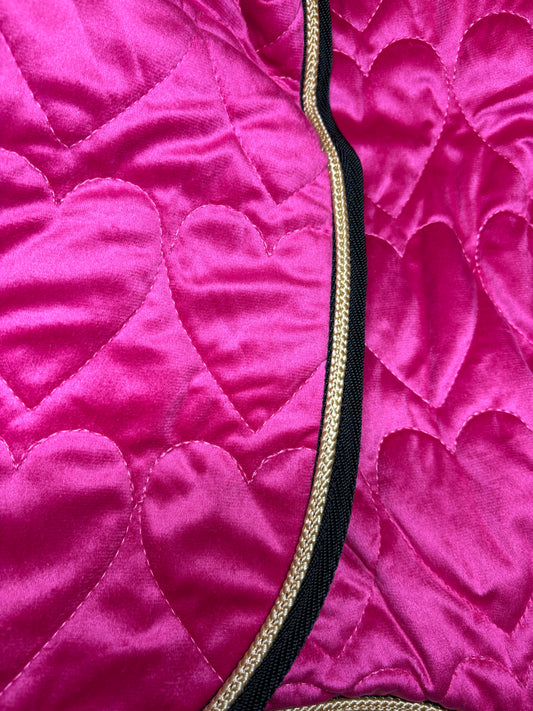 Haus of Horsewear Luxury Velvet Heart Quilted Exercise Sheet
